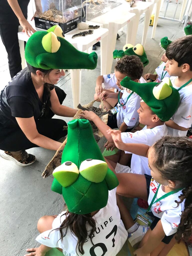 Projeto Caiman Realiza Atividades de Sensibilização Ambiental na AEST